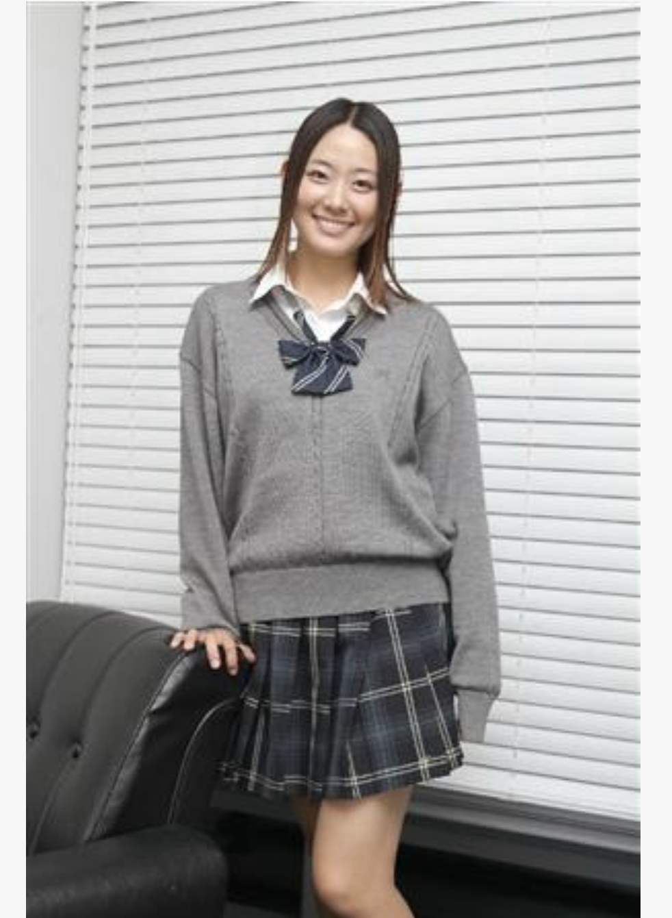 白波瀬海来の高校制服画像その2